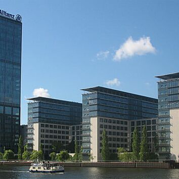 Allianz-Tower am Treptower Park
