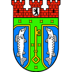Das Wappen zeigt den Bezirk Köpenick mit Zinnenkrone, zwei Fischen und einem goldenen Schlüssel auf blauem Hintergrund.