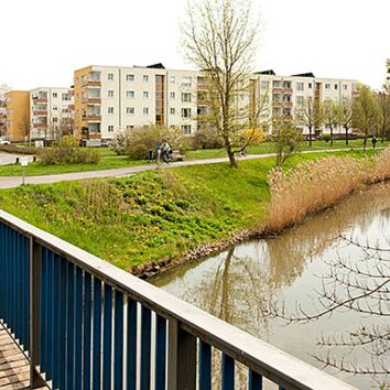 der Blick auf »Zum Wuhleblick« 42 bis 46 von der Wuhle aus